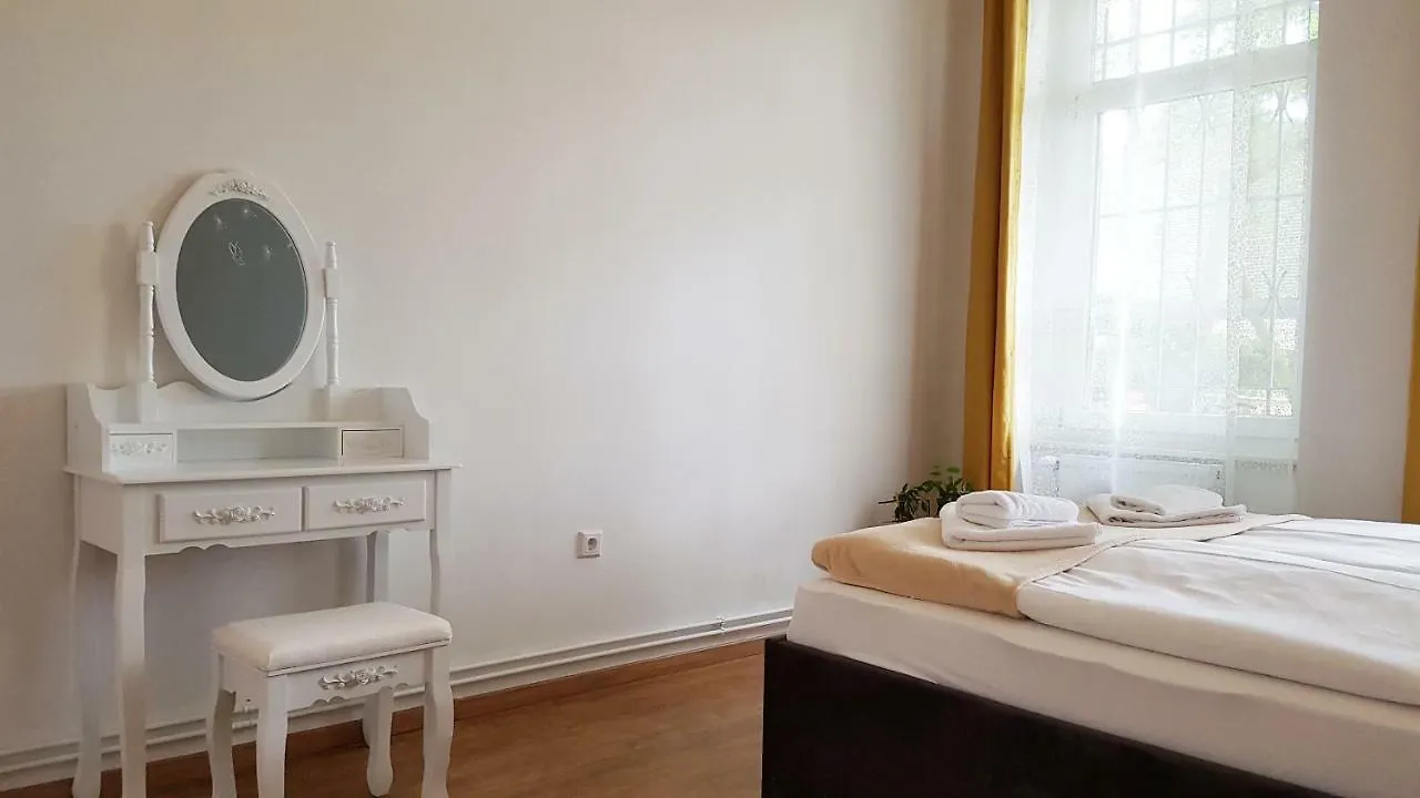 Cosy Apartment In Berlin, 3 Rooms  柏林